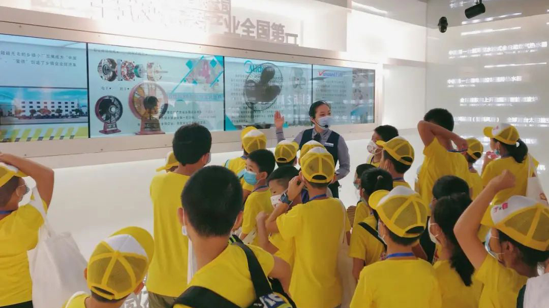 成為創(chuàng)玩無(wú)界的小設(shè)計(jì)師！“順江社區(qū)2020青少年敢創(chuàng)夏令營(yíng)”完滿結(jié)營(yíng)