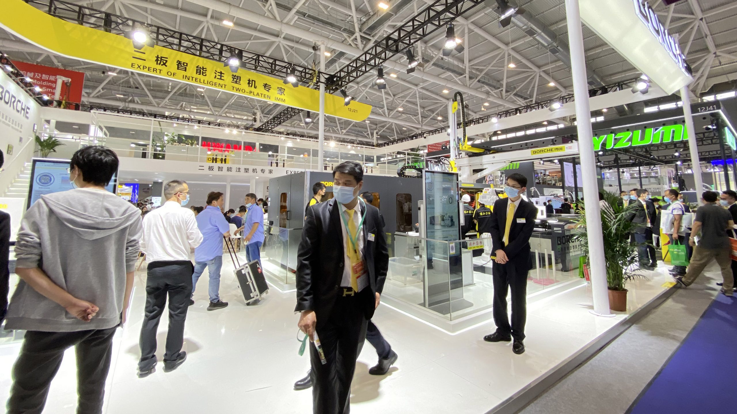 發掘材料科技與創意靈感！我城企業組團打卡CHINAPLAS國際橡塑展