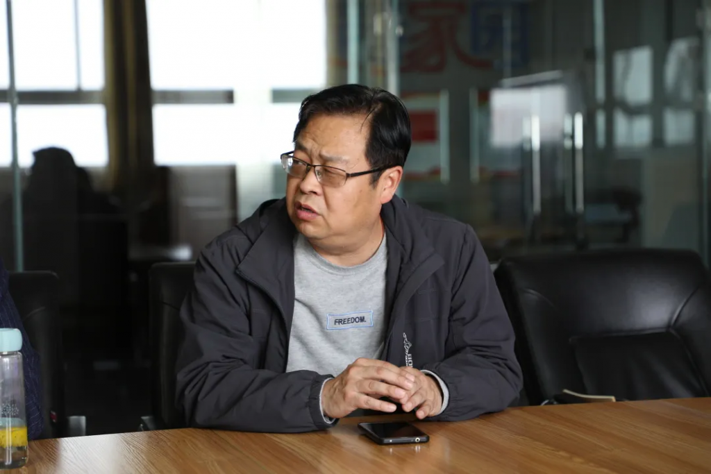 中原工業(yè)設(shè)計(jì)城—“前行者輕創(chuàng)匯”沙龍活動走進(jìn)國家級工業(yè)設(shè)計(jì)中心