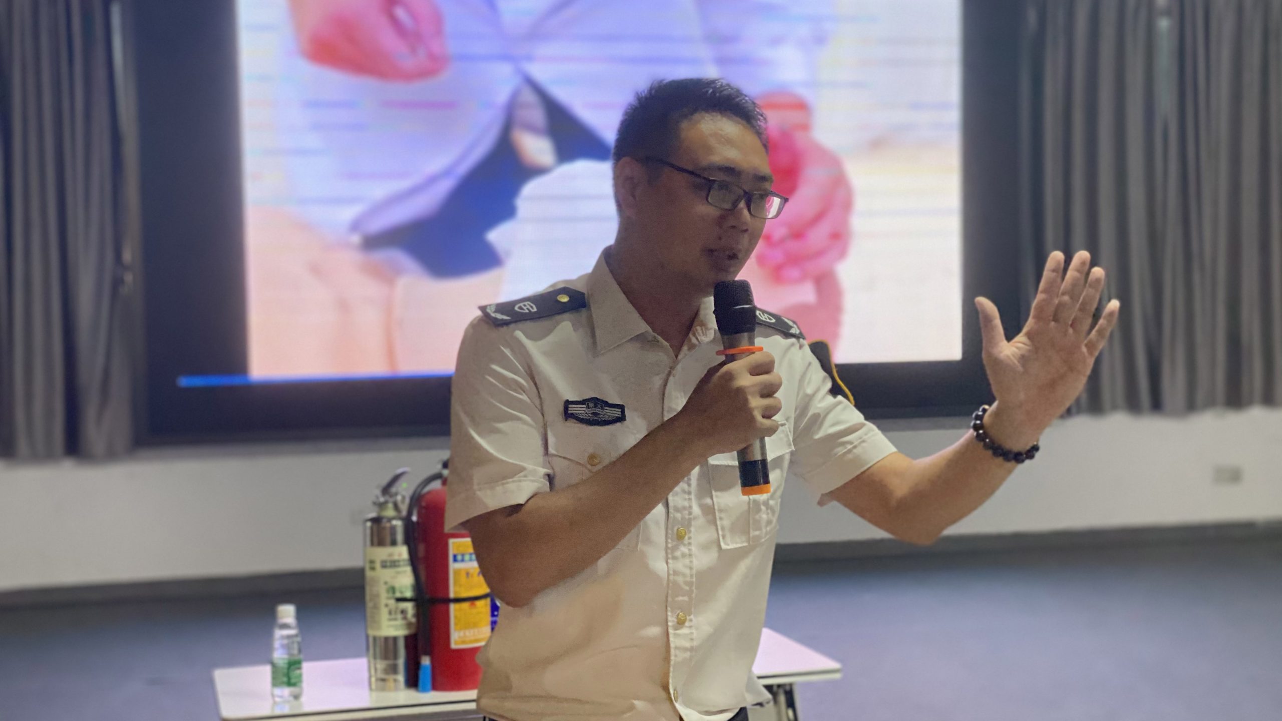消防常演練、安全記心中，筑牢園區消防安全防線