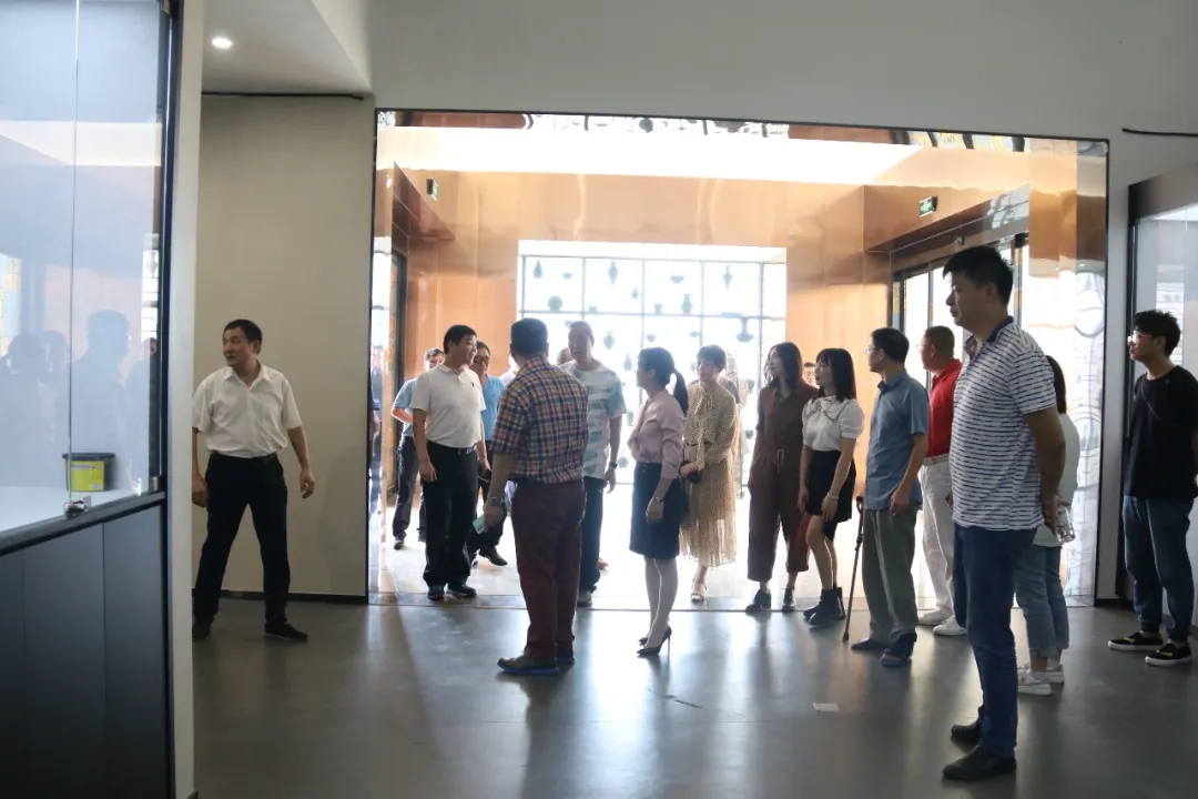 喜訊！中部教裝城喜迎一國內(nèi)知名設(shè)計大咖入駐，他是誰？