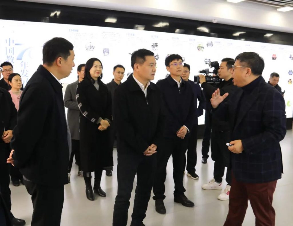 聚焦！南昌市紅谷灘區(qū)黨政代表團(tuán)考察設(shè)計(jì)小鎮(zhèn)