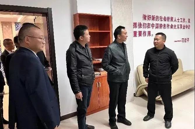 樟樹市、豐城市新階層聯(lián)誼在設(shè)計小鎮(zhèn)開展