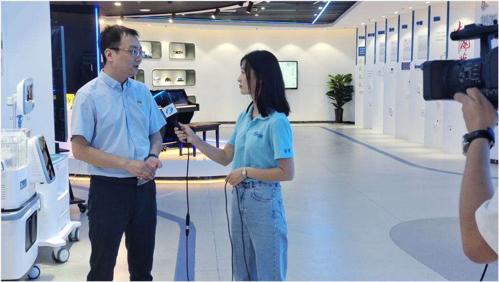 河南廣播電視臺《直播河南瞰項目》走進設(shè)計城，“云”覽園區(qū)，看設(shè)計如何賦能產(chǎn)業(yè)