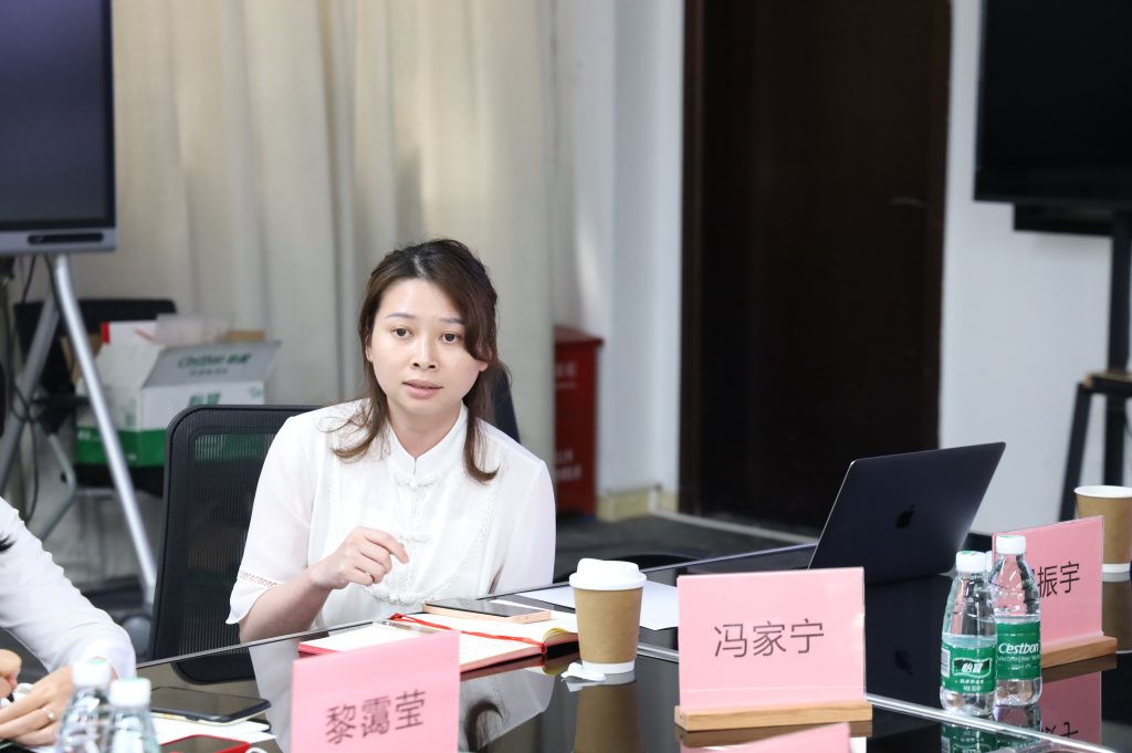 順德推動(dòng)工業(yè)設(shè)計(jì)產(chǎn)業(yè)集聚發(fā)展專題研討會(huì)在設(shè)計(jì)城完滿舉行