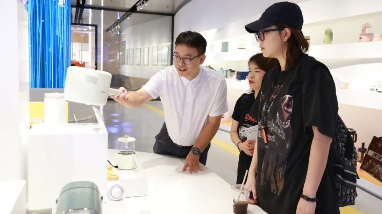設計遇上“新營銷”，騰訊行業服務團隊入城鏈接品牌升級