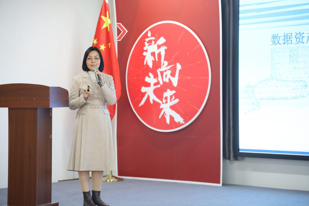 專利轉(zhuǎn)化 賦能發(fā)展——“企業(yè)高價值收益點金之道專題講座”在設(shè)計城舉行