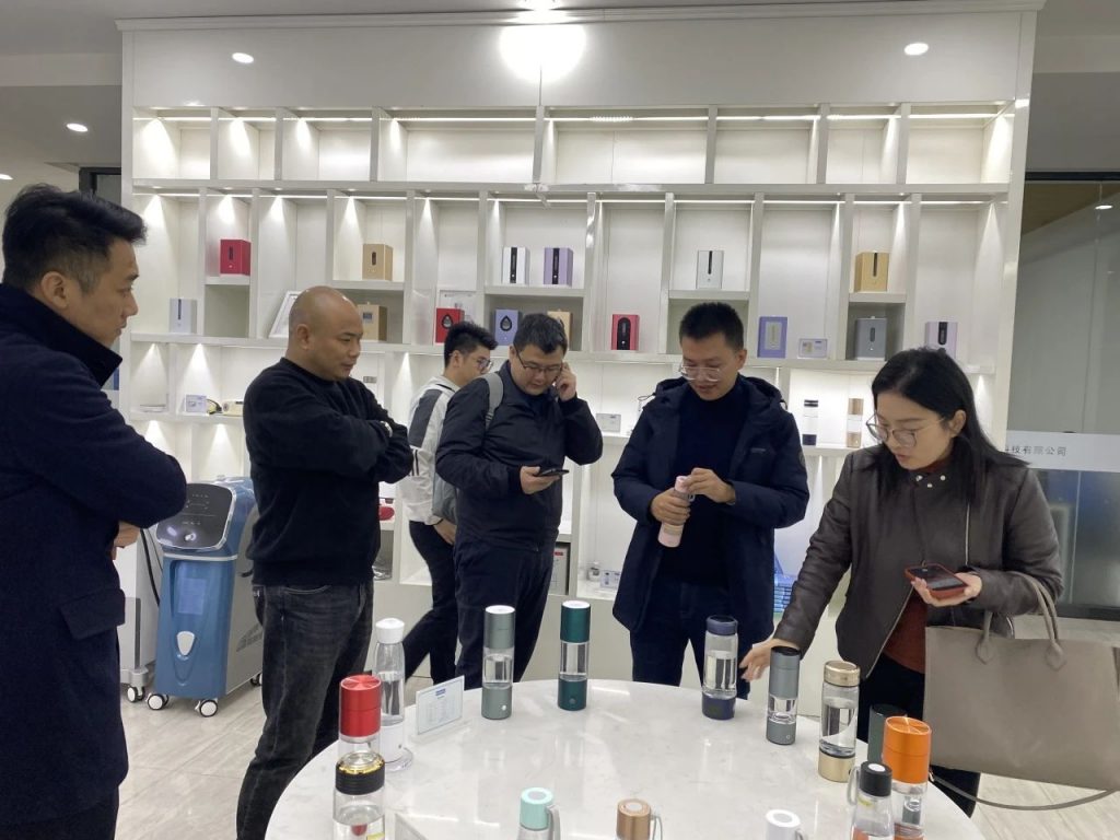 廣東工業(yè)設(shè)計(jì)城企業(yè)走進(jìn)產(chǎn)業(yè)集群·南海站，探尋設(shè)計(jì)智造新未來(lái)